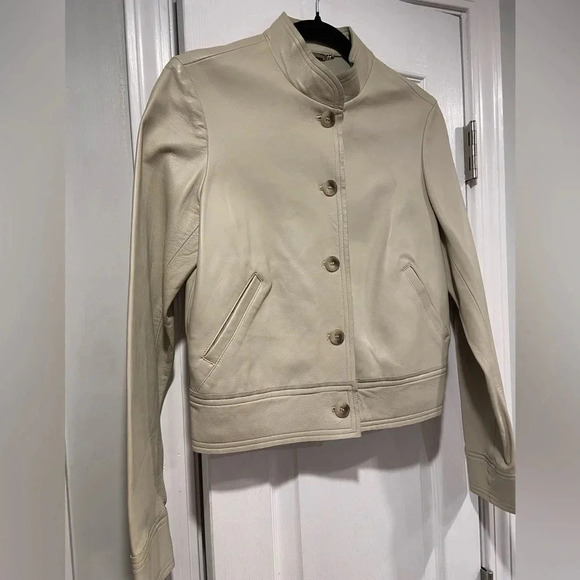 ABS Allen Schwartz Size 6 Bone White Soft 100% Leather Biker Moto Bomber Jacket - Picture 1 of 11